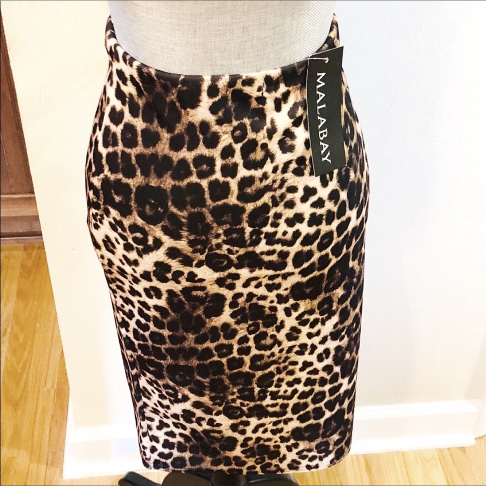 💐RESTOCKED! NWT Fab Animal Print Stretch Skirt - Picture 2 of 3